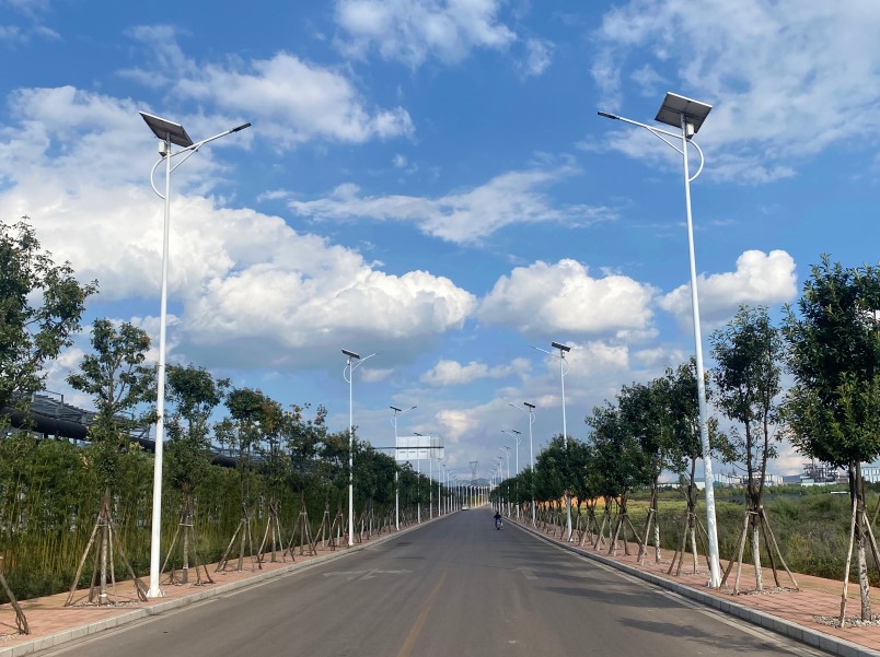 曲靖市麒麟?yún)^(qū)越州工業(yè)園區(qū)橫二路太陽能路燈項(xiàng)目